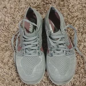 Nike Free RN Flyknit 2018 Women Siz 6 Shoes 942839